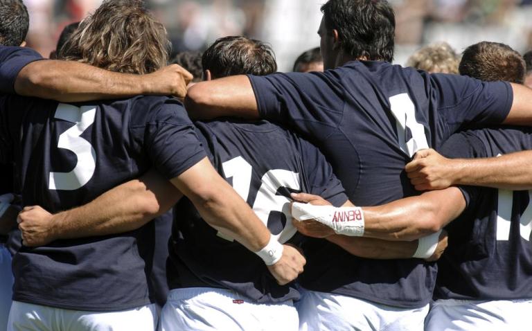 Quel rôle joue un coach de rugby qualifié à Graulhet ?